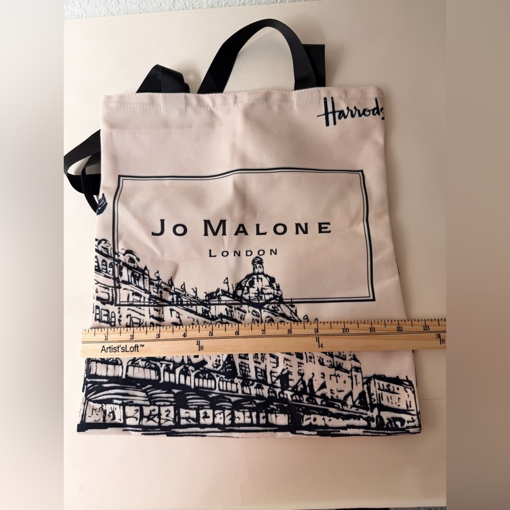Jo Malone Harrods Tote with Black and Cream Design - Picture 3 of 4